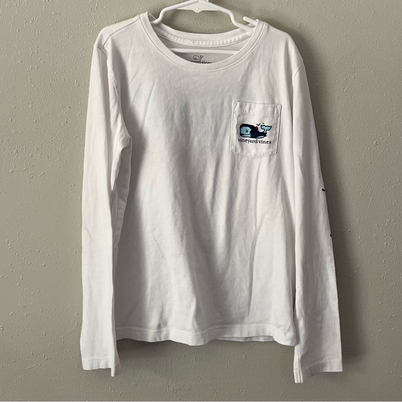 Vineyard Vines Vampire Whale Halloween Pocket Tee Child’s Size Medium (10-12) - Picture 2 of 7